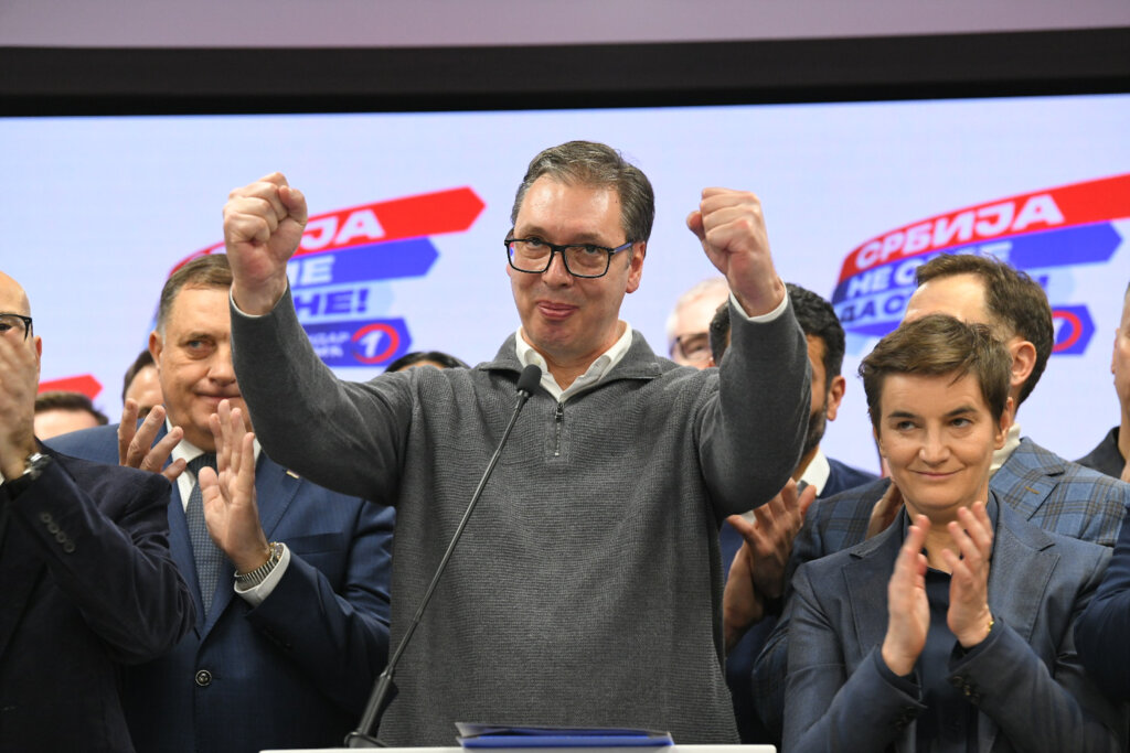 Beograd: Vučić Proglasio Apsolutnu Pobjedu Sns A Na Prijevremenim Parlamentarnim Izborima