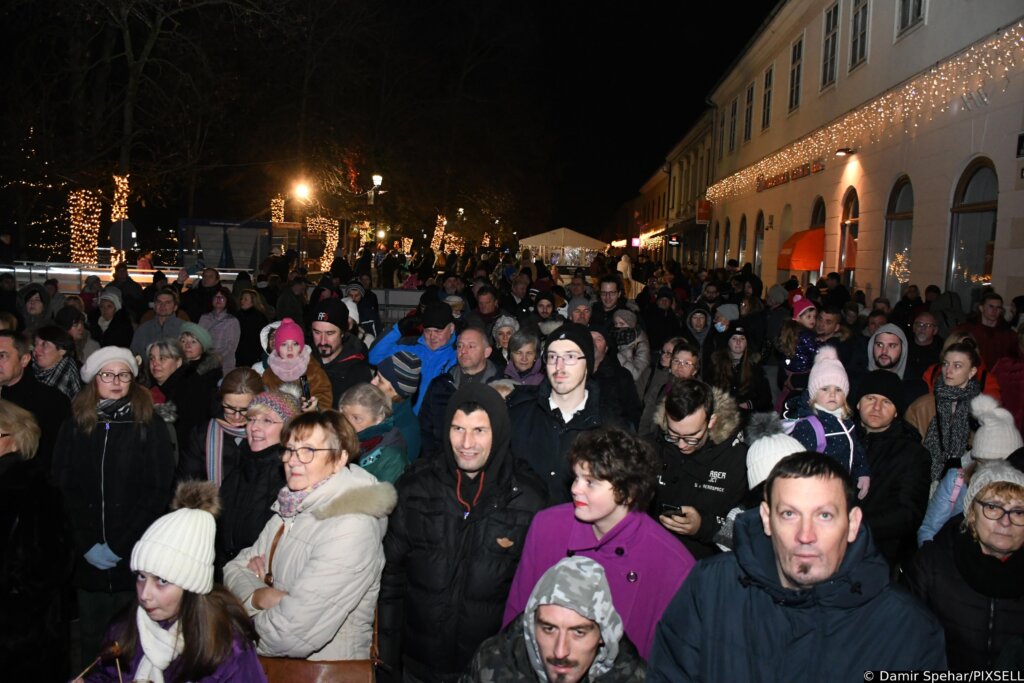 [VIDEO] U sklopu “Adventa u Bjelovaru” održan koncert božićnih pjesmama