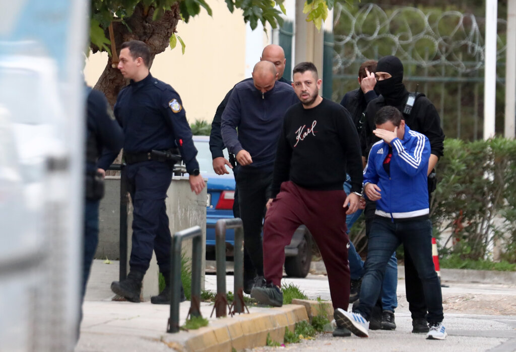 Navijači ostaju u pritvoru u Grčkoj još najmanje pola godine