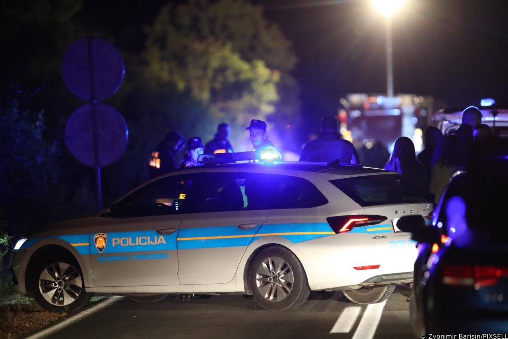 Dvije osobe poginule u prometnoj nesreći u Prugovu kod Splita