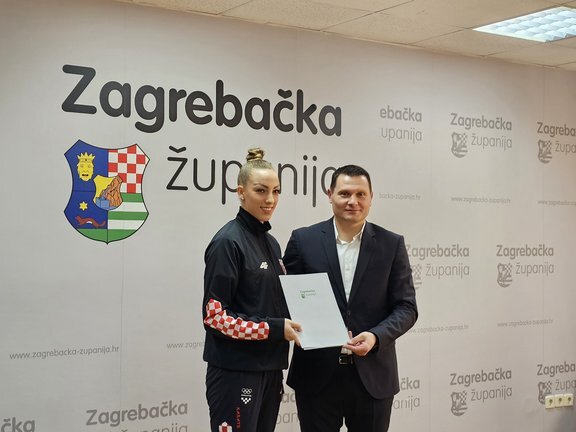 20240122_111746.jpg__648x432_q85_subsampling-2