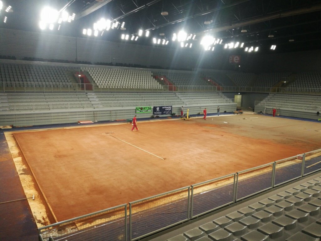 Davis Cup: U Areni Varaždin igralište već postavljeno, Belgijanci ipak bez Goffina