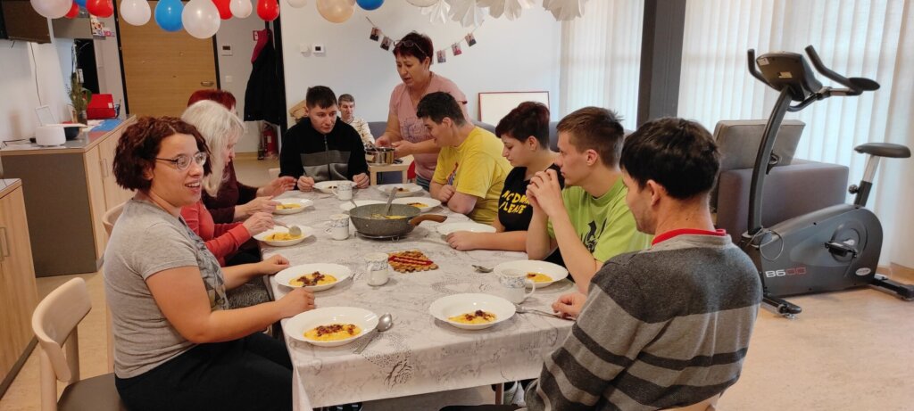 421882852_785244060312327_1168434127786231990_n-scaled