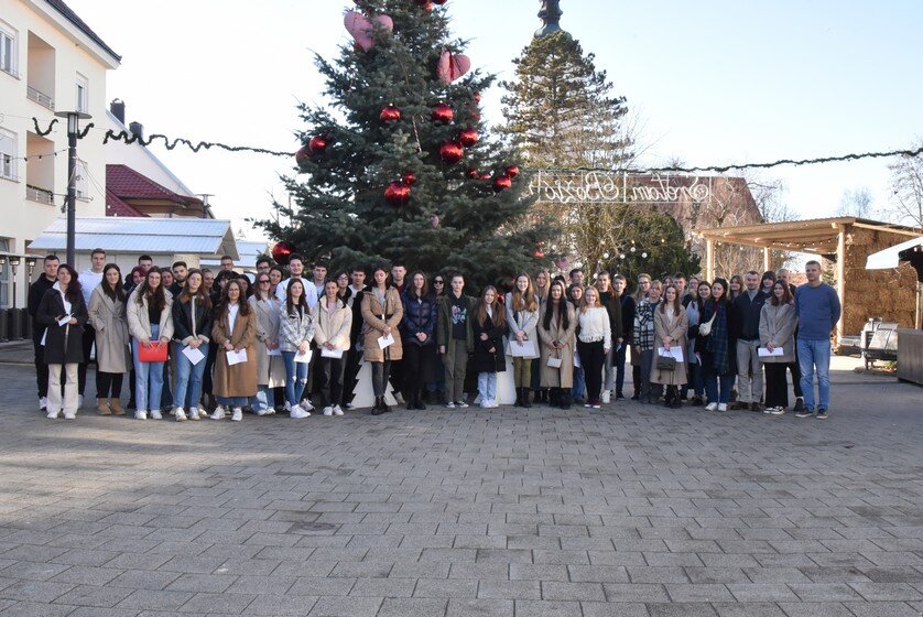 [FOTO] Vrbovečkim učenicima i studentima dodijeljene stipendije, ove su godine povećani iznosi