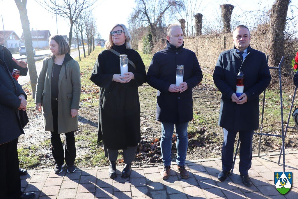 [FOTO] Na Spomen području Danica odana počast žrtvama holokausta