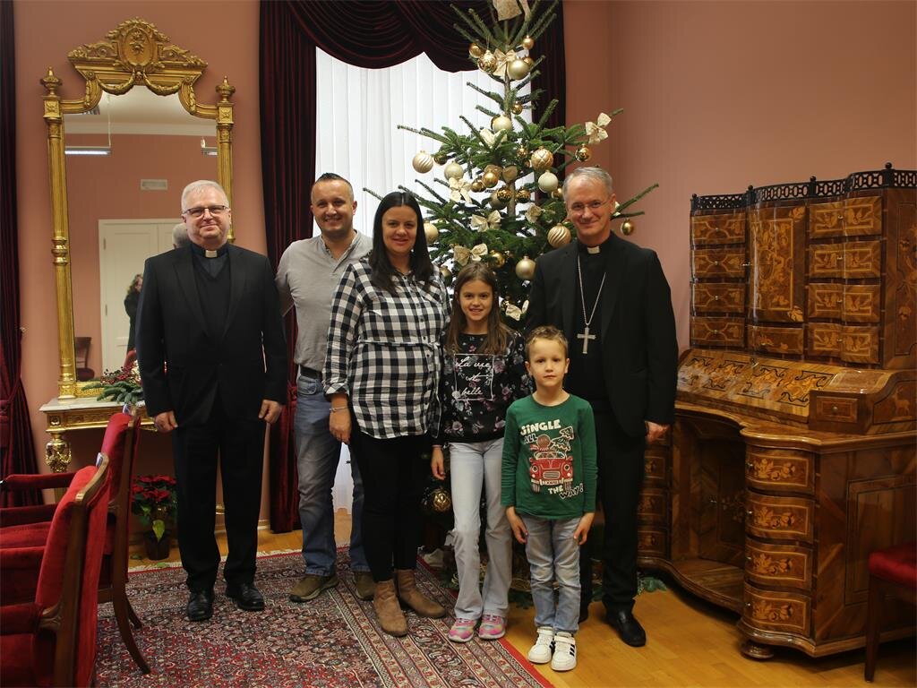 Zagrebačka nadbiskupija darovala kuću višečlanoj obitelji 