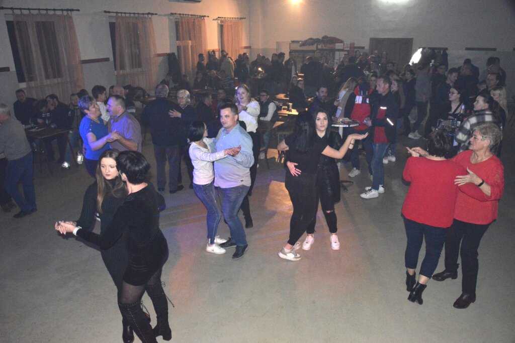 [FOTO/VIDEO] Nova godina i to ona glazbena, proslavljena u Svetom Petru Čvrstecu uz pet bendova