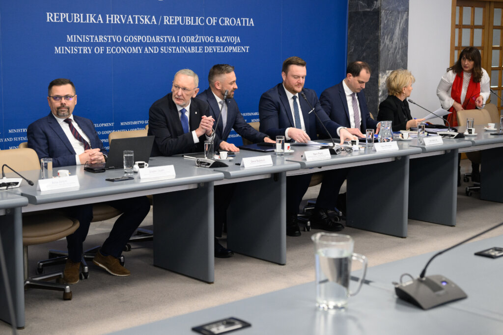 Zagreb: Sastanak Predstavnika Vlade S Predstavnicima Državnih Sindikata U Ministarstvu
