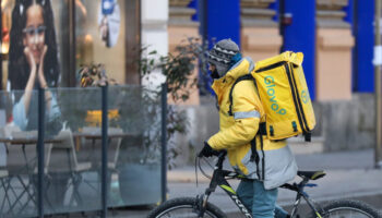 Dostavljači Glova U Centru Zagreba