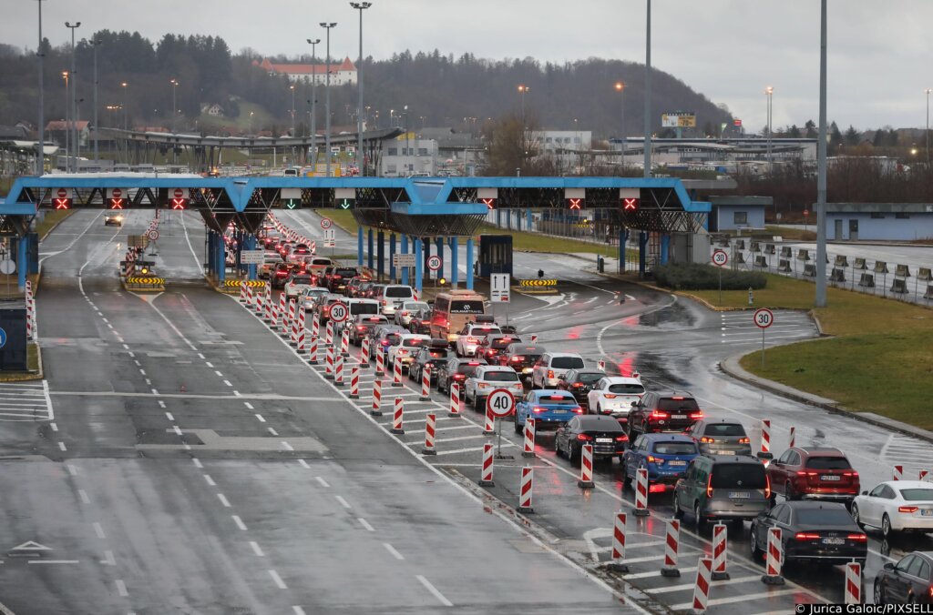 Gužva Na Graničnom Prijelazu Bregana Obrežje
