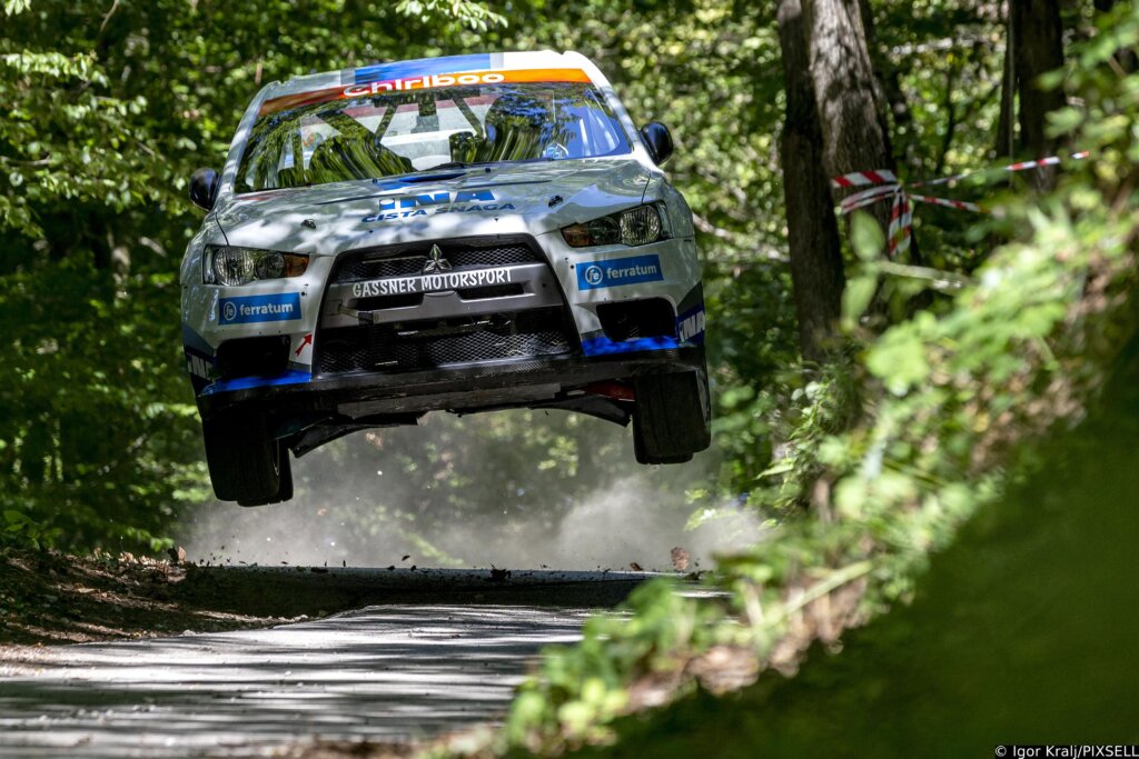 WRC Croatia Rally: Neuville i Evans izletili, Ogier novi vodeći