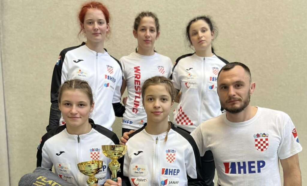 Članice Hrvačkog kluba Podravka odlične na turniru u Austriji