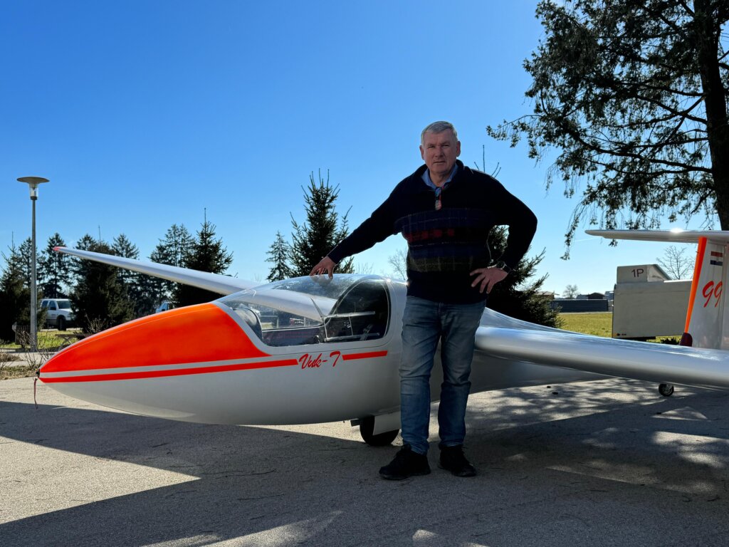 [FOTO] Aeroklub Krila Koprivnice izložio svoju jedrilicu na “Kiepachonovaciji”, a obavljaju i obuku za pilote