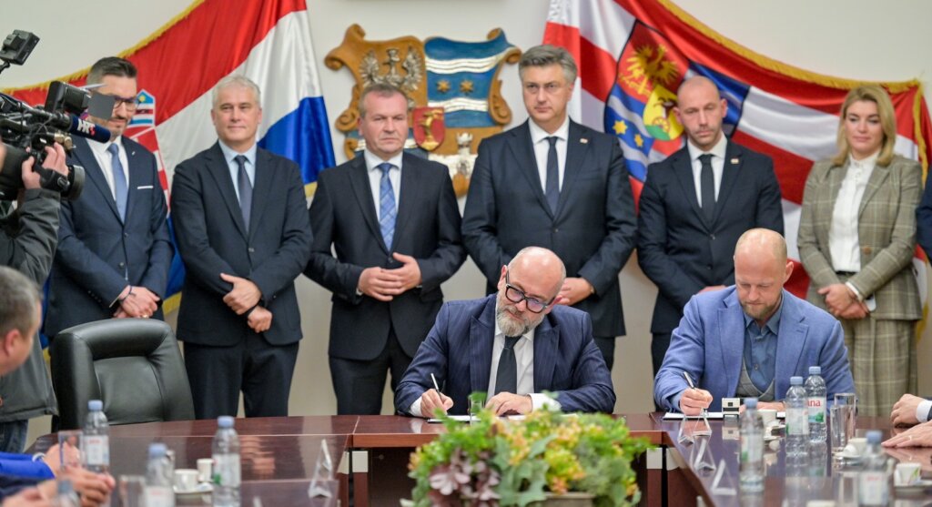 [FOTO/VIDEO] Premijer Plenković u posjeti Varaždinskoj županiji, potpisani novi ugovori u vrijednosti preko 80 milijuna eura