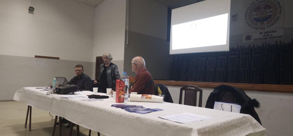 d0272815-381a-47ab-8122-f9b483ab8861