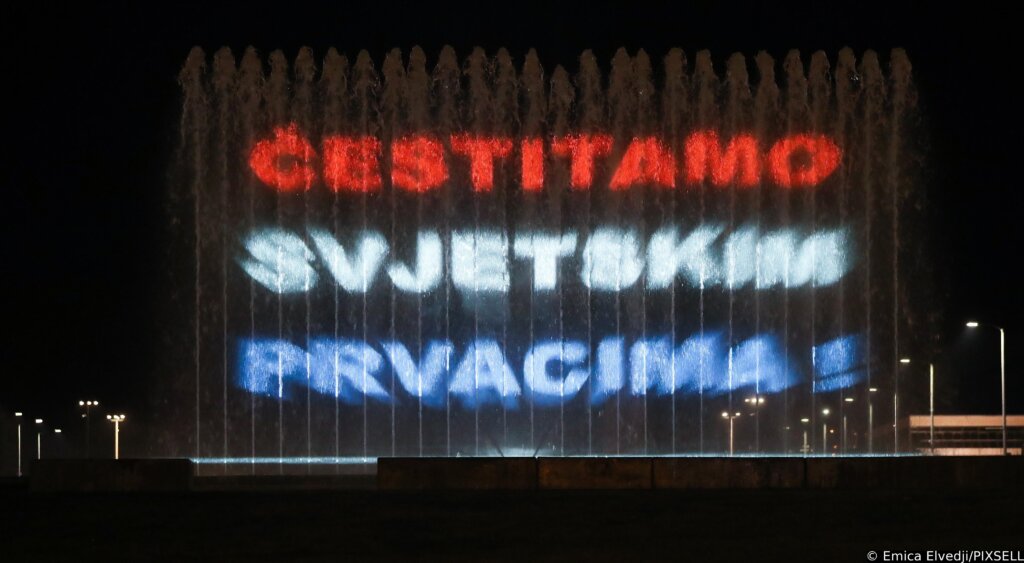 U Zagrebu nije bilo organiziranog dočeka za zlatne vaterpoliste, upaljena su svjetla na fontanama