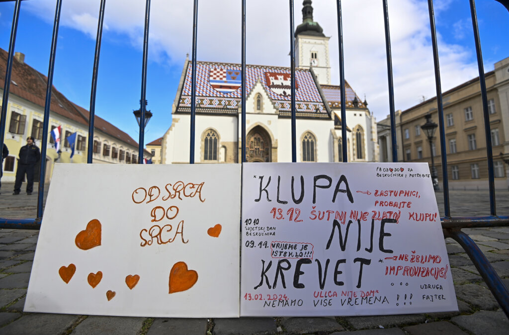 Održan prosvjed na Markovu trgu, traži se od Vlade rješavanje problema beskućnika