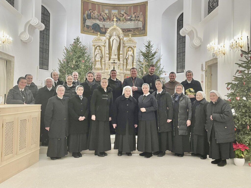 Redovnici i redovnice Bjelovarsko-križevačke biskupije proslavili Dan posvećenog života