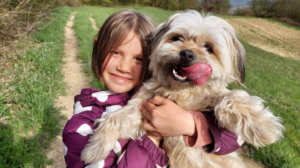 Devetogodišnja Sofija otpjevala pjesmu i snimila spot uime djece vegana