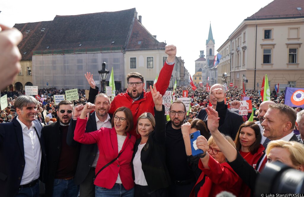 Zagreb: Prosvjed lijevo-liberalne oporbe: "Dosta je! Idemo na izbore!"
