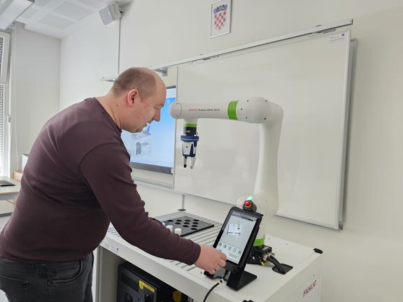 431866823_435418708833650_9011000348813047889_n.jpg__648x432_q85_subsampling-2