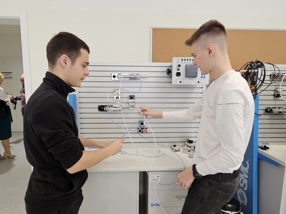 432013296_435418555500332_5562600013164696323_n.jpg__648x432_q85_subsampling-2