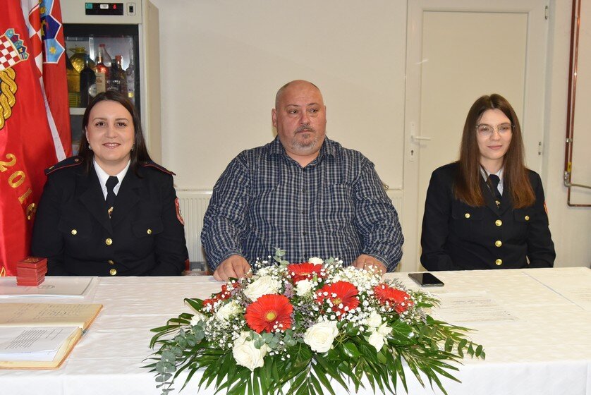 [FOTO] Dobrovoljno vatrogasno društvo Lovrečka Varoš održalo godišnju skupštinu