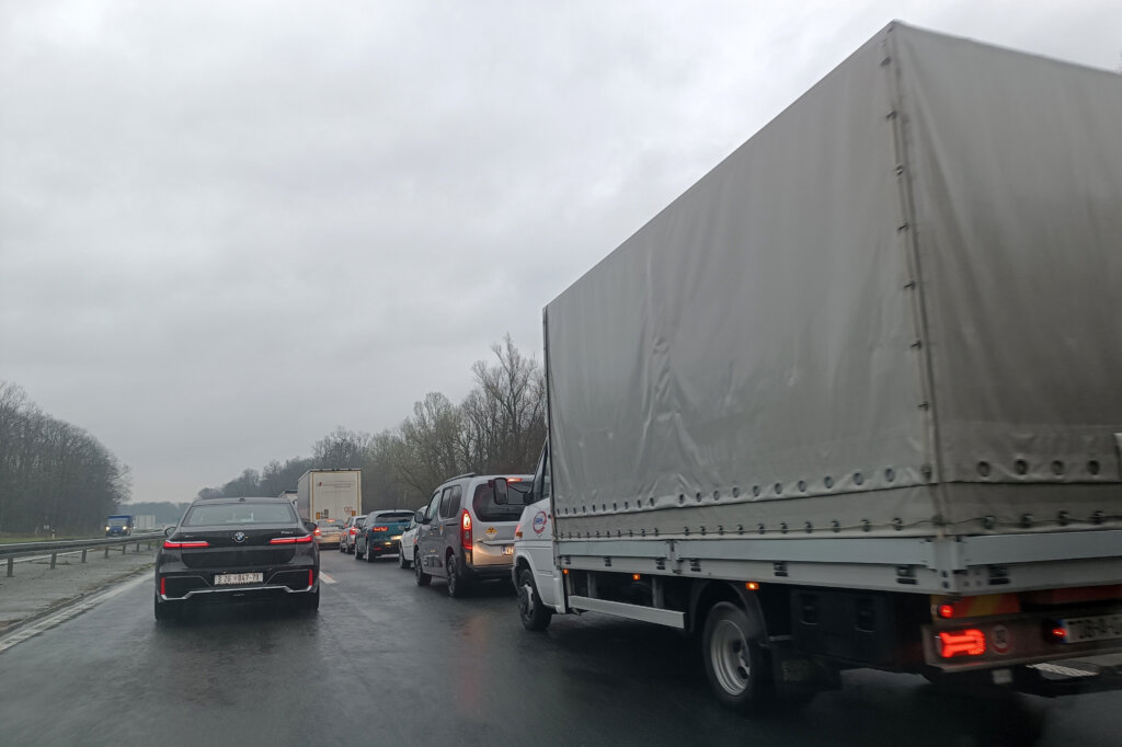 Nesreća ograničava promet na A4 u smjeru Goričana