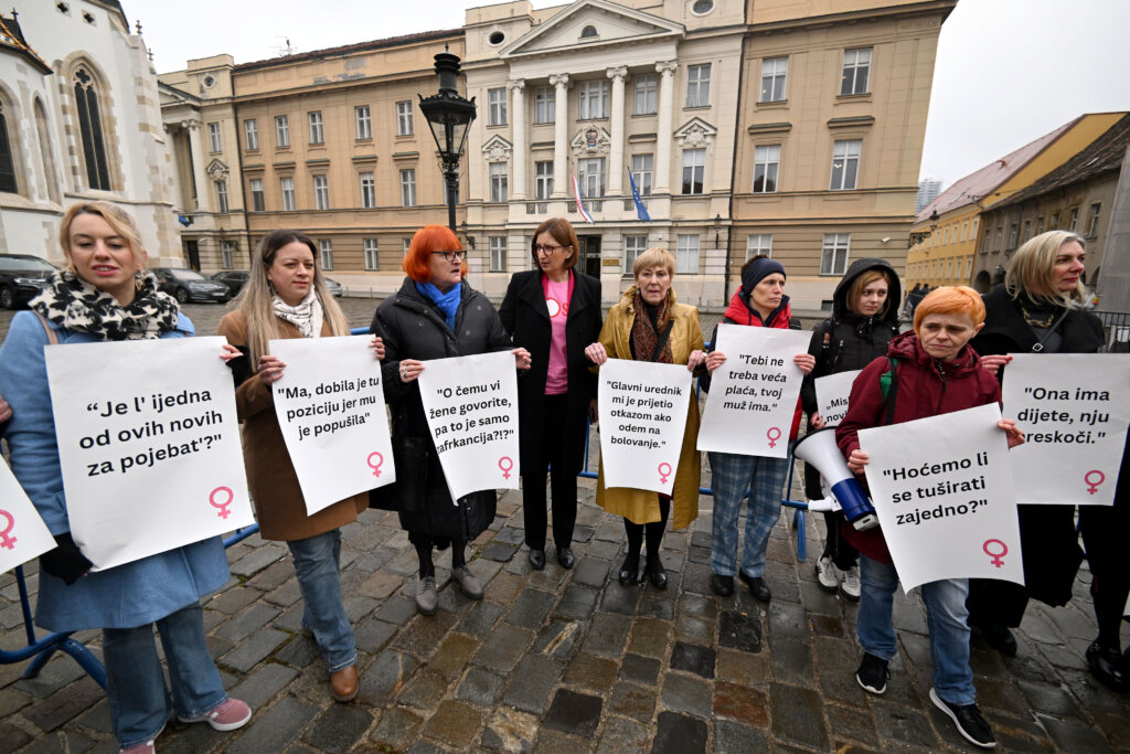 Zagreb: Održana Javna Akcija U Povodu Dana žena Na Markovu Trgu