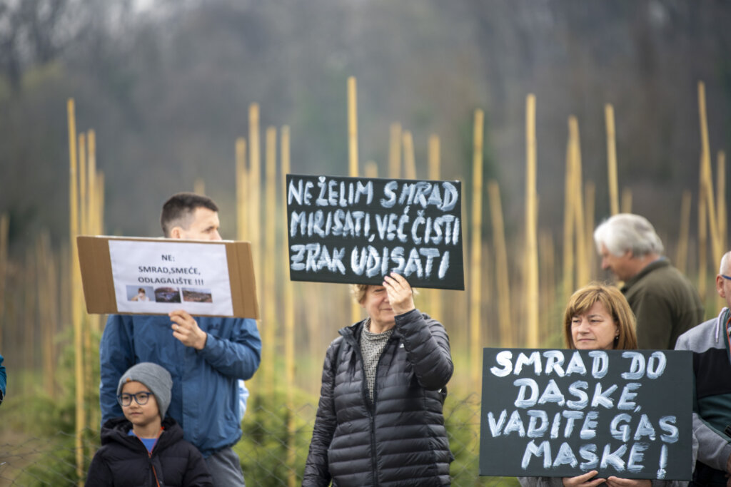 Prosvjed građana u Zagrebu zbog smrada iz kompostane