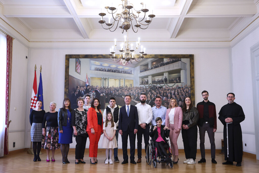 Zagreb: Predsjednik Sabora Goran Jandroković primio je dobitnike nagrade Ponos Hrvatske