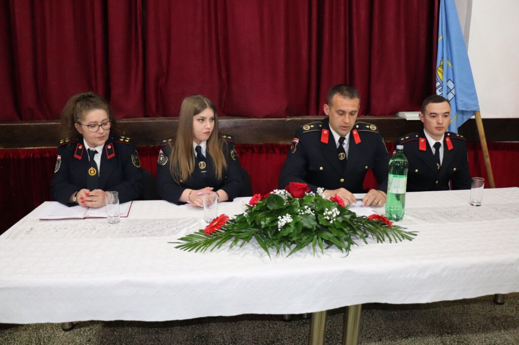 [FOTO] DVD Jagnjedovec lani odradio čak 32 intervencije, glavni vatrogasni zapovjednik RH Tucaković pohvalio rad društva