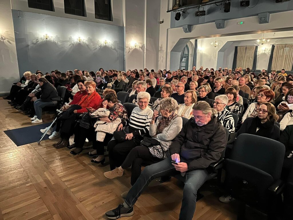 f96eaf89-7280-4cf3-8b7f-5c15ba700aba