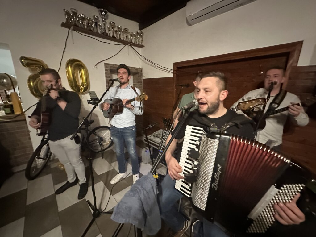 [VIDEO] Dugo u noć pjevalo se i plesalo u Erdovcu
