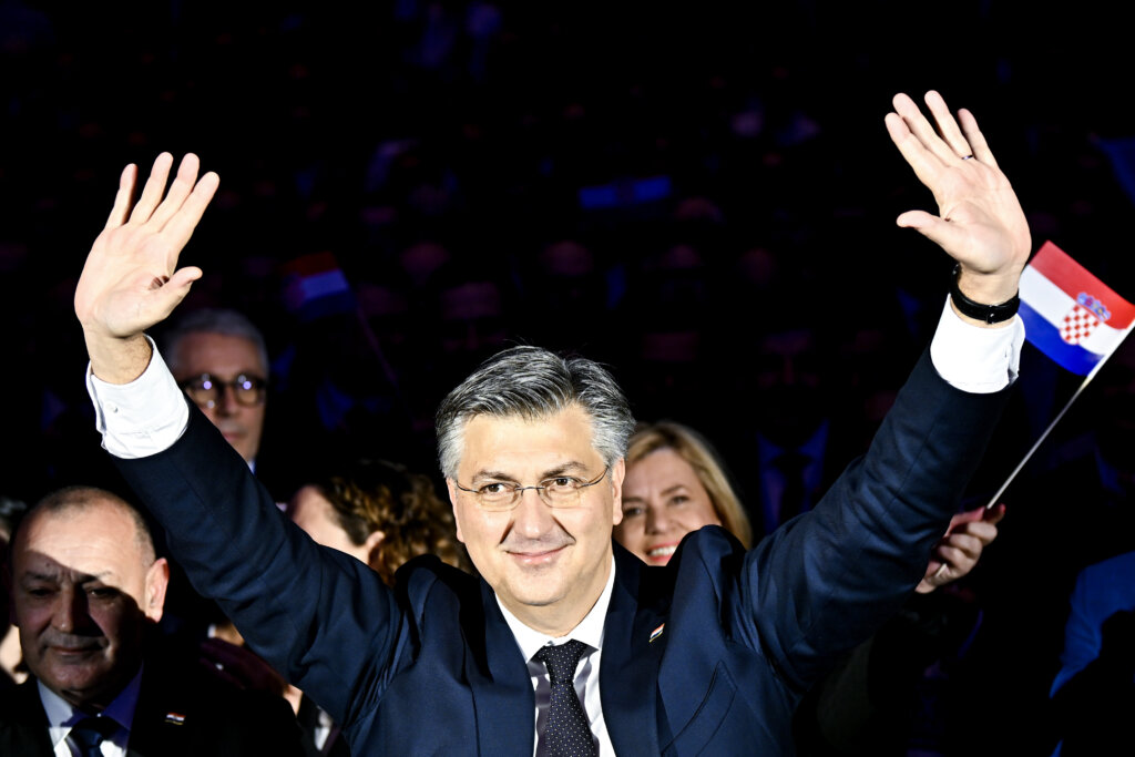 Održava se opći skup HDZ-a. Plenković poručio: ‘Pobjeđujemo neovisno o Milanoviću’