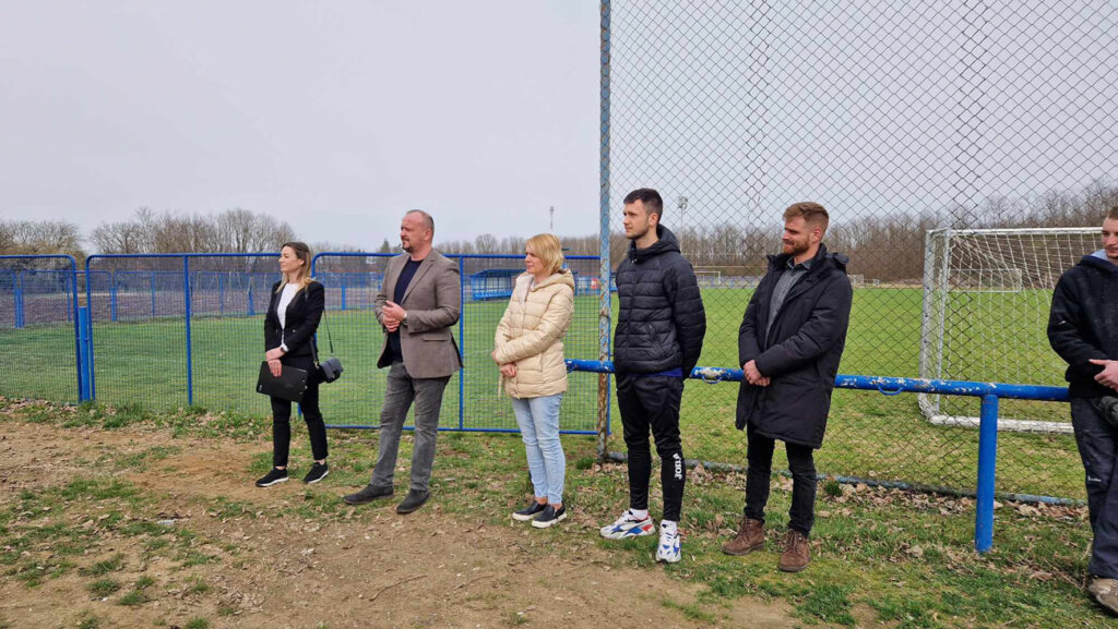 received_445596067820509