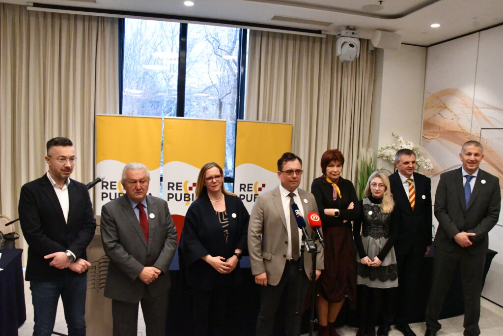 stranka republika (1)