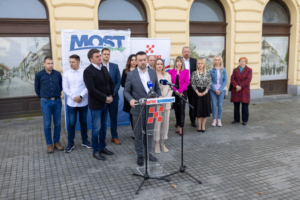 Vukovar: Predstavljeni kandidati V. izborne jedinice koalicije MOST - Hrvatski suverenisti