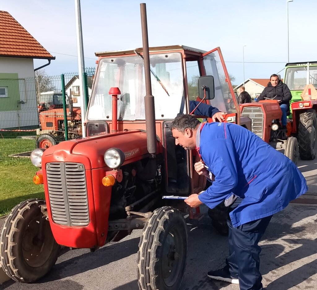 Tehnički pregledi traktora u Farkaševcu