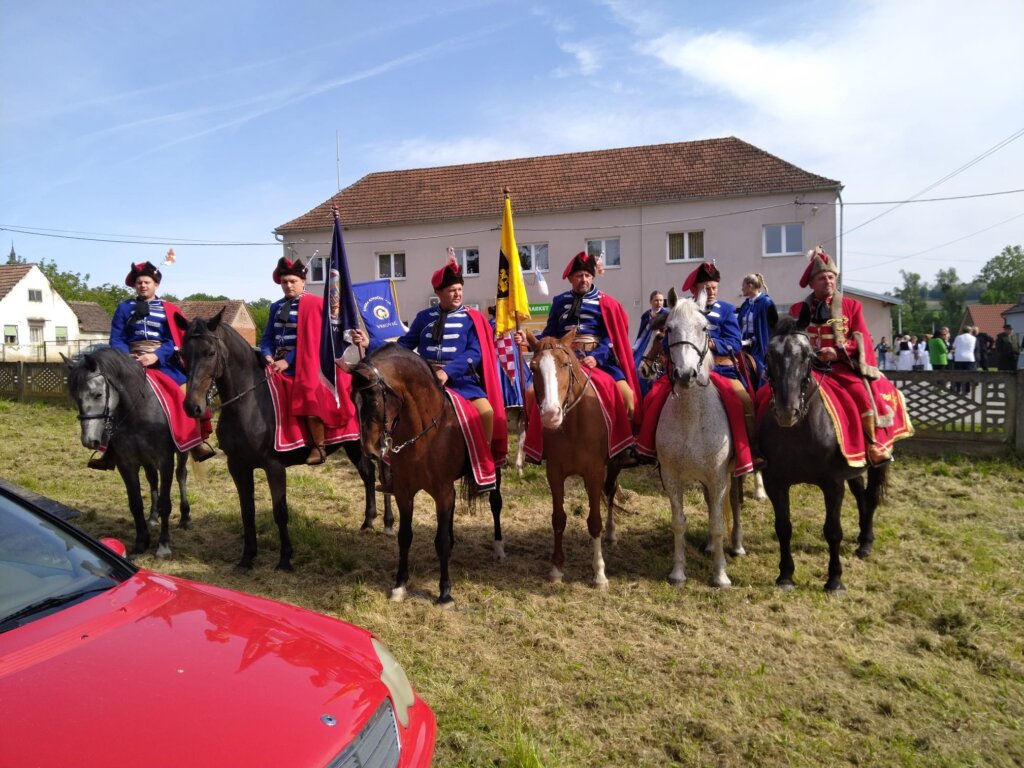 PUKOVNIJA4