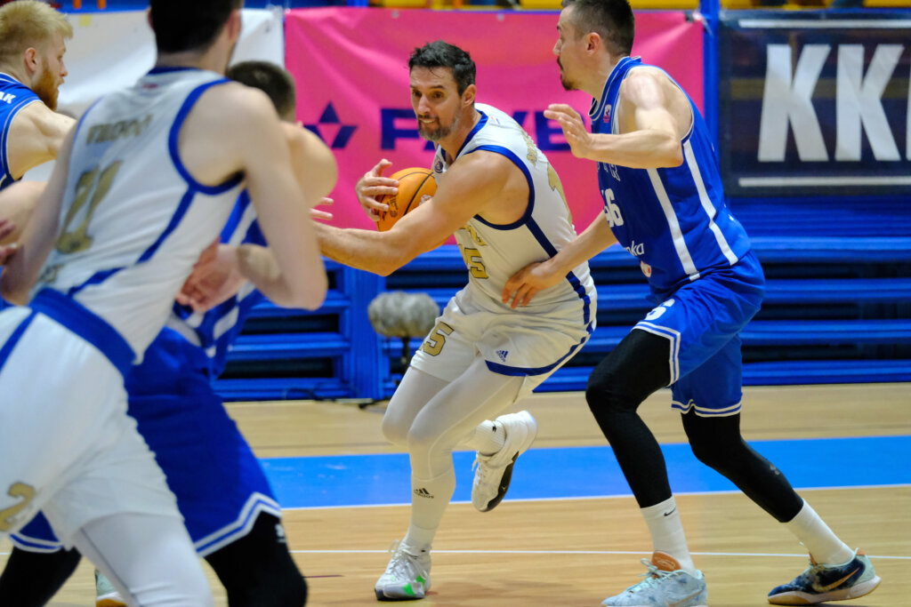 Košarkaši Zadra svladali Dinamo