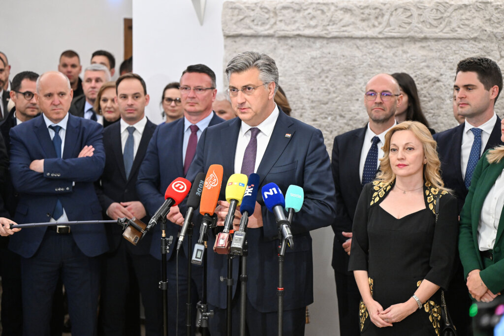 Plenković predao listu HDZ-a za EU parlament: Očekujem da će biti pobjednička