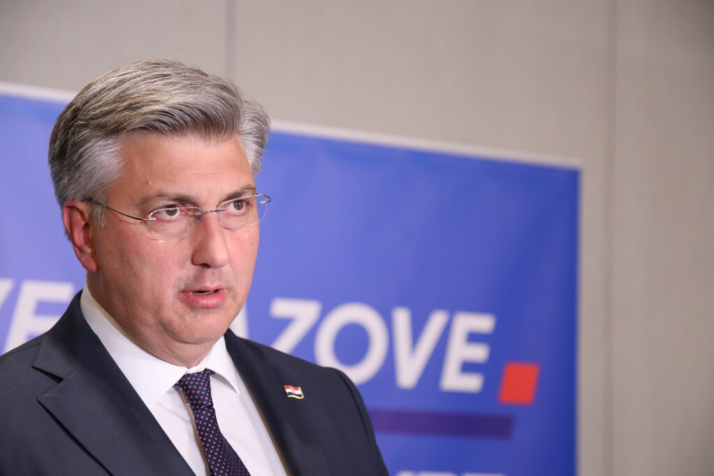 Plenković predao listu HDZ-a za EU parlament: Očekujem da će biti pobjednička