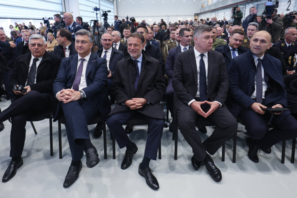 Hrvatski državni vrh pozdravio dolazak prvih šest Rafalea