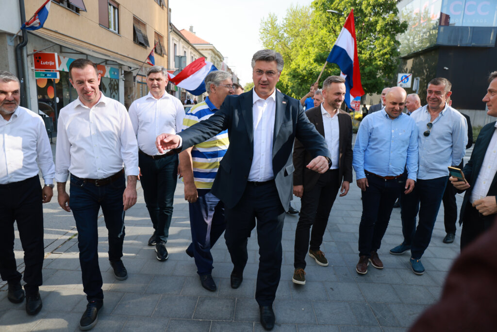 Andrej Plenković u sklopu predizborne kampanje posjetio Vukovar
