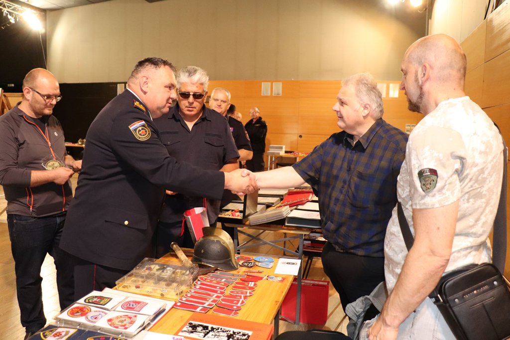 DVD-Koprivnica-izlozba-i-igre-u-parku-16