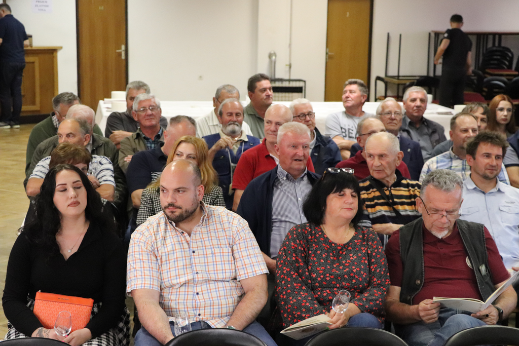 Izlozba_vina_Starigrad_06