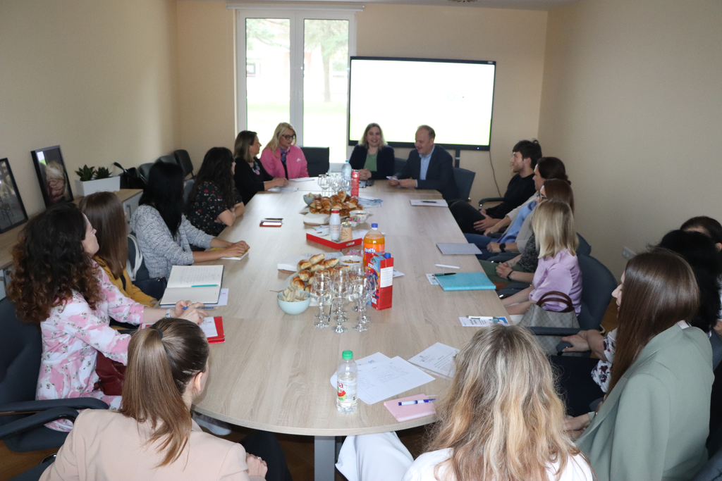 [FOTO] U Koprivnici održan okrugli stol na temu “Podrška djeci i obiteljima u teškim životnim situacijama”