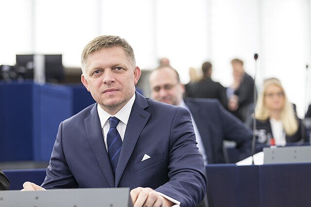 Slovački premijer Fico stabilno, ali još uvijek u ozbiljnom stanju, sastaje se vlada