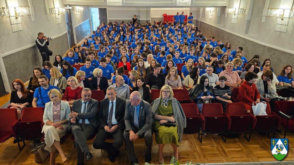 [FOTO] Koprivnička Gimnazija svečanom akademijom proslavila 118. rođendan
